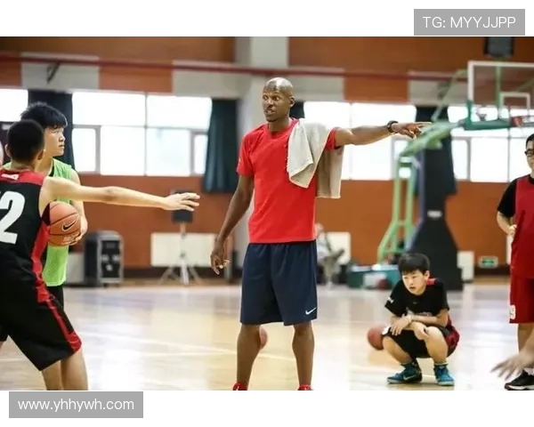 篮球技巧与战术解析:从基础训练到实战应用的全方位指南