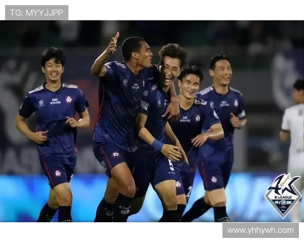 深圳足球队强势领跑联赛积分榜85分展现冠军实力