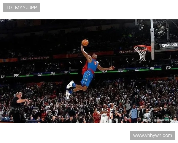 小琼斯精彩扣篮对决猛龙队展现惊人弹跳与技巧的巅峰时刻