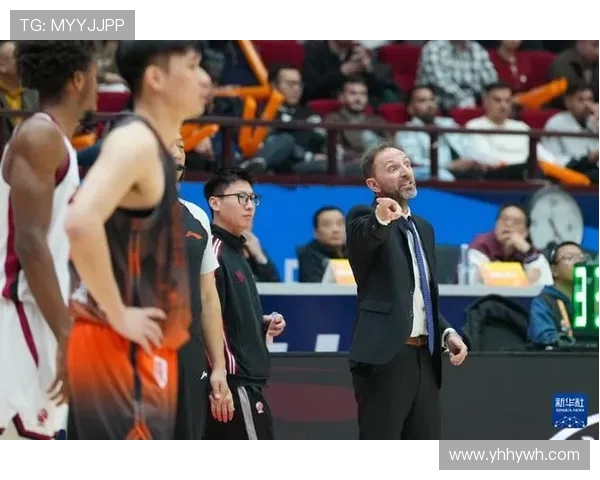 广东男篮与浙江稠州激战正酣谁能在这场对决中笑到最后